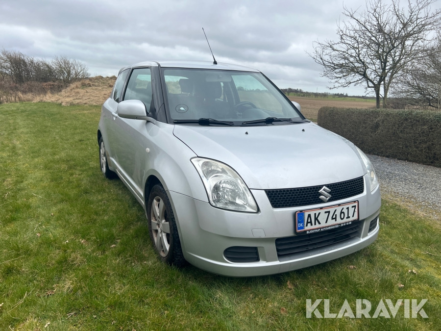 Personbil Suzuki Swift 1,3 - Лек автомобил: снимка 2 Personbil Suzuki Swift 1,3 - Лек автомобил: снимка 2