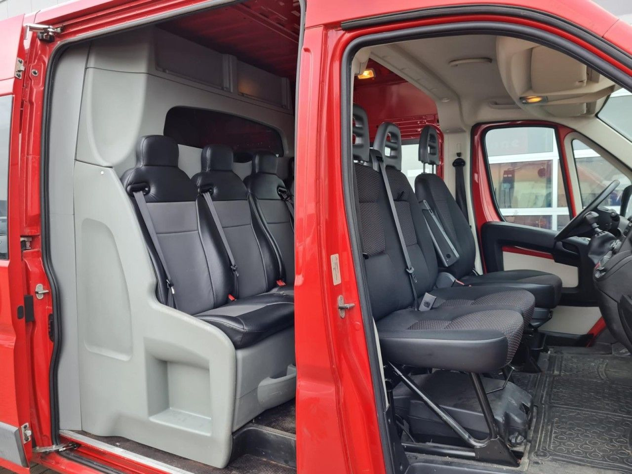 Citroën Jumper 35 Kasten L3H2 Doka 7-Sitze AHK KLIMA KAM - Товарен бус, Бус с двойна кабина: снимка 5 Citroën Jumper 35 Kasten L3H2 Doka 7-Sitze AHK KLIMA KAM - Товарен бус, Бус с двойна кабина: снимка 5