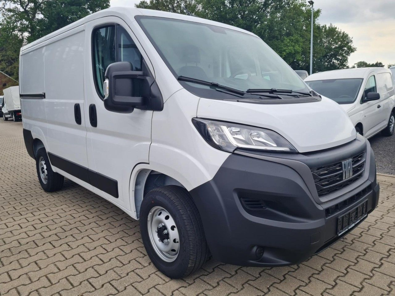 Fiat Ducato 30 Kasten L1H1 KLIMA PDC Werkstatteinrich - Малък ван: снимка 4 Fiat Ducato 30 Kasten L1H1 KLIMA PDC Werkstatteinrich - Малък ван: снимка 4