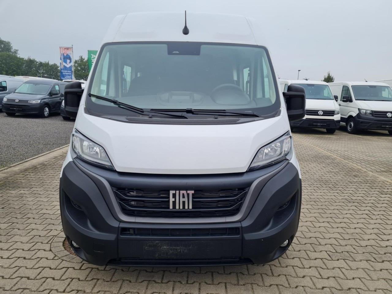 Fiat Ducato 35 Kasten Doka 7-Sitze 2x Schiebetür Maxi L2H2 - Товарен бус, Бус с двойна кабина: снимка 2 Fiat Ducato 35 Kasten Doka 7-Sitze 2x Schiebetür Maxi L2H2 - Товарен бус, Бус с двойна кабина: снимка 2