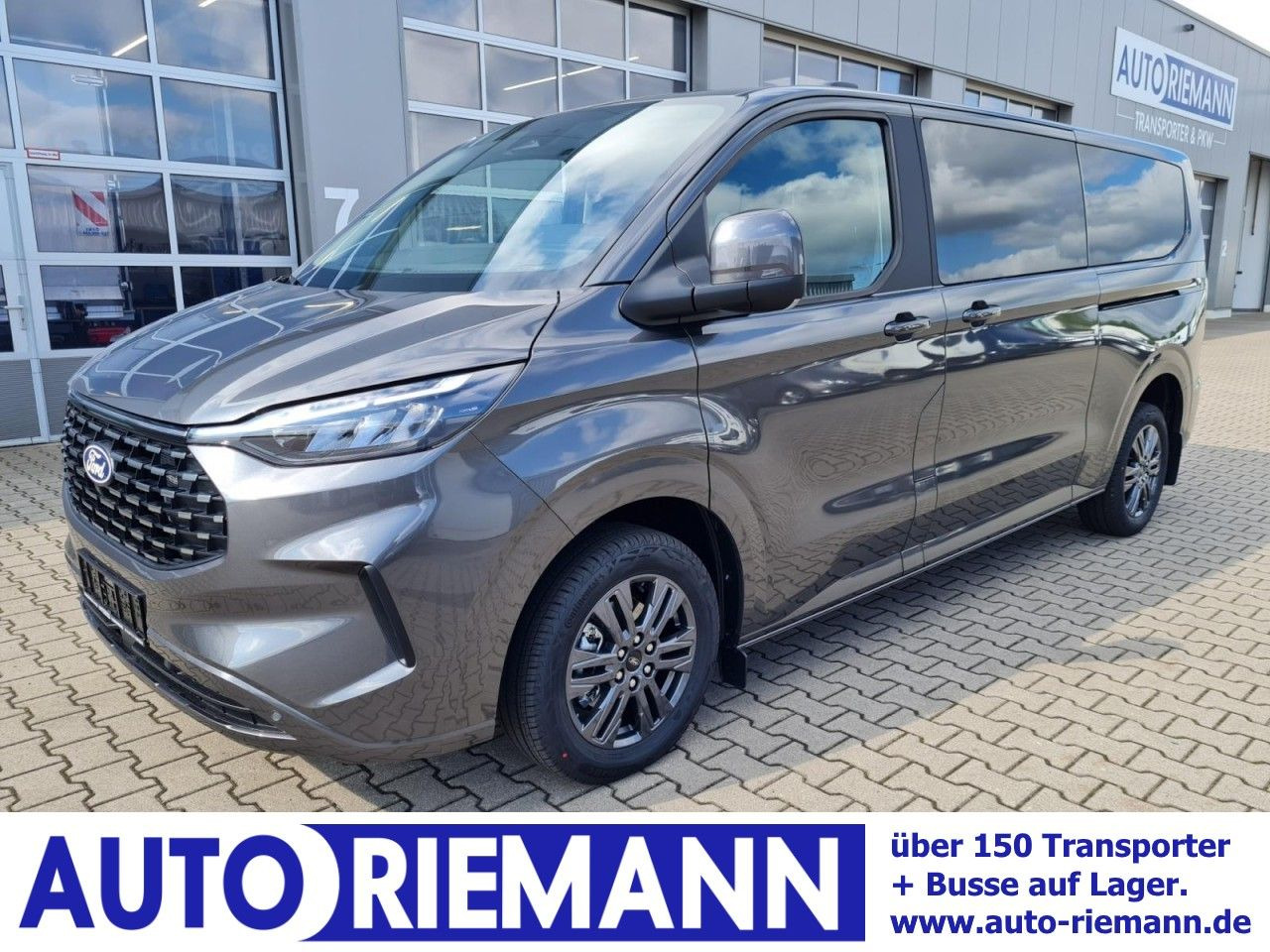 Ford Tourneo Custom 8 Sitze 320 L2 Titanium LED AUTOM - Пътнически бус: снимка 1 Ford Tourneo Custom 8 Sitze 320 L2 Titanium LED AUTOM - Пътнически бус: снимка 1