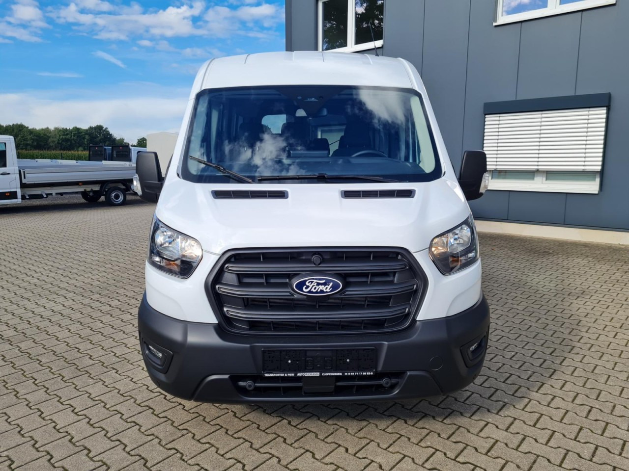 Ford Transit 350 Kombi TDCi L3 H2 Trend 9 Sitzer AHK - Микробус, Пътнически бус: снимка 2 Ford Transit 350 Kombi TDCi L3 H2 Trend 9 Sitzer AHK - Микробус, Пътнически бус: снимка 2