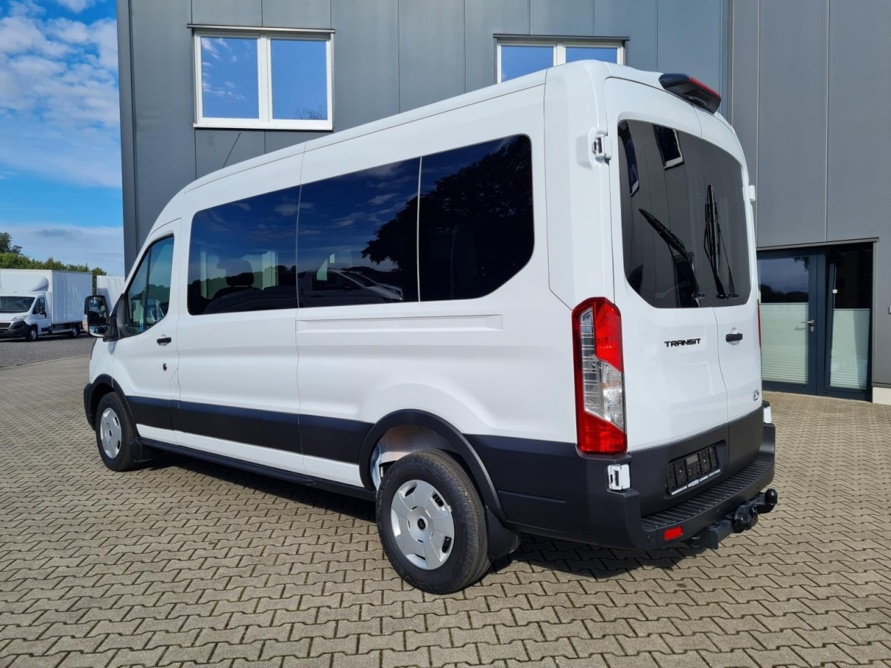 Ford Transit 350 Kombi TDCi L3 H2 Trend 9 Sitzer AHK - Микробус, Пътнически бус: снимка 4 Ford Transit 350 Kombi TDCi L3 H2 Trend 9 Sitzer AHK - Микробус, Пътнически бус: снимка 4