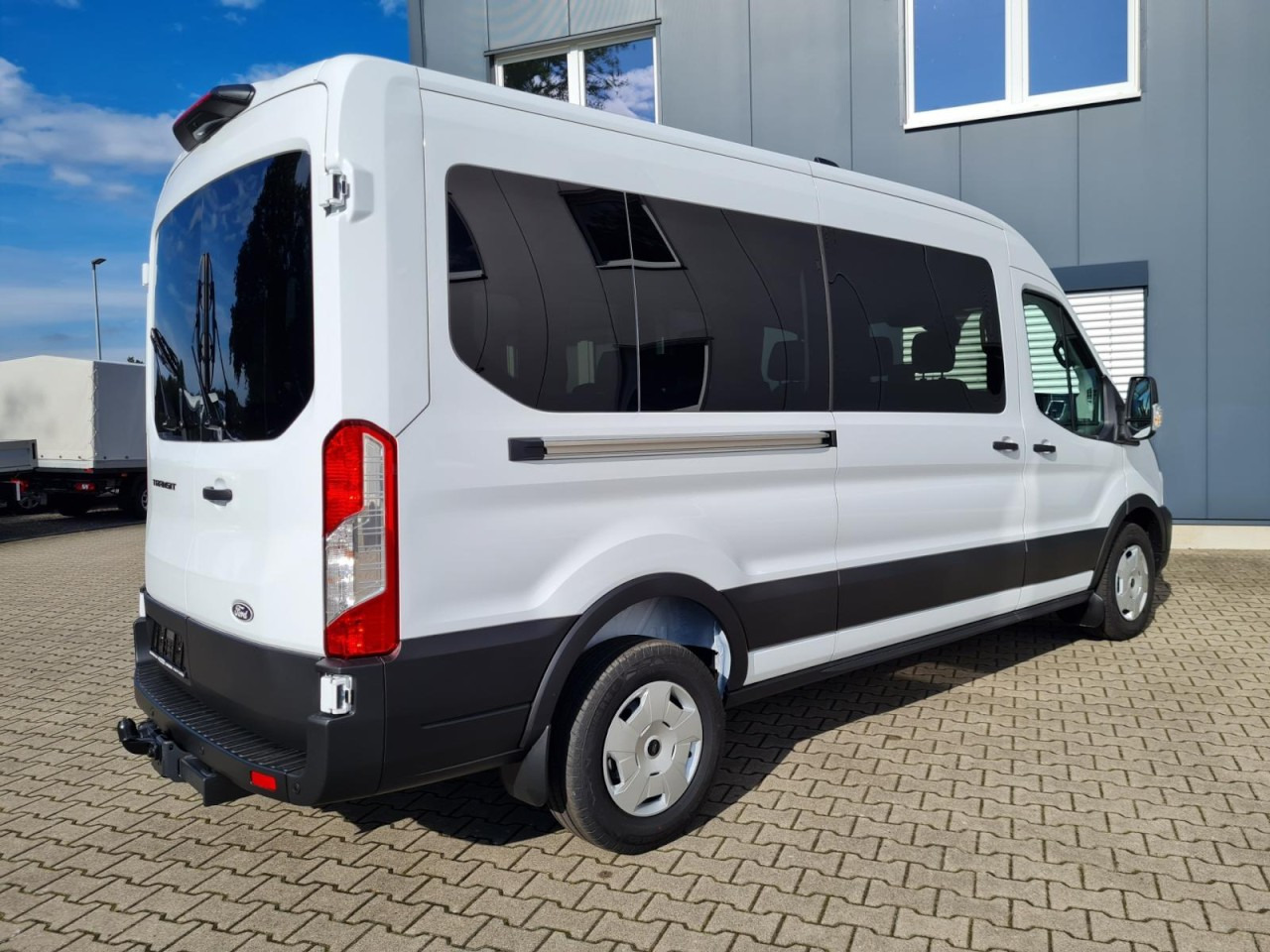 Ford Transit 350 Kombi TDCi L3 Trend 9 Sitzer AUTOMATIK - Бус с двойна кабина: снимка 4 Ford Transit 350 Kombi TDCi L3 Trend 9 Sitzer AUTOMATIK - Бус с двойна кабина: снимка 4