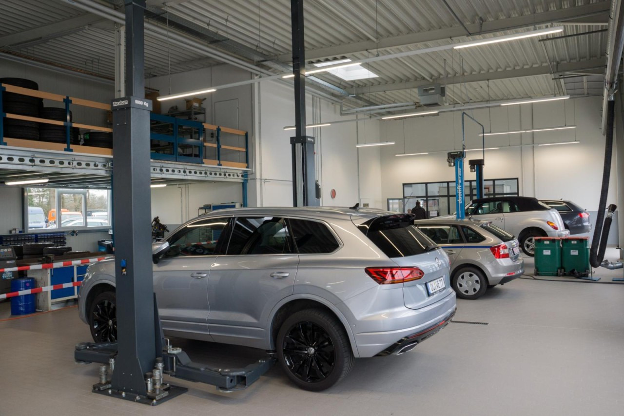 Микробус, Пътнически бус Ford Transit Bus 460 L4 Trend 18 Sitze KLIMA NAVI TEMPO: снимка 13 Микробус, Пътнически бус Ford Transit Bus 460 L4 Trend 18 Sitze KLIMA NAVI TEMPO: снимка 13