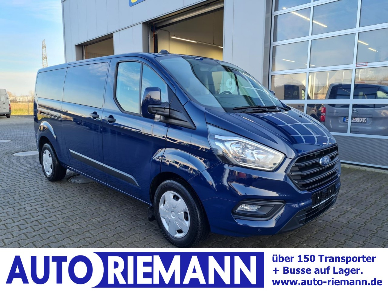Ford Transit Custom Kombi 320 L2 Trend 9 Sitze PDC - Микробус, Пътнически бус: снимка 1 Ford Transit Custom Kombi 320 L2 Trend 9 Sitze PDC - Микробус, Пътнически бус: снимка 1