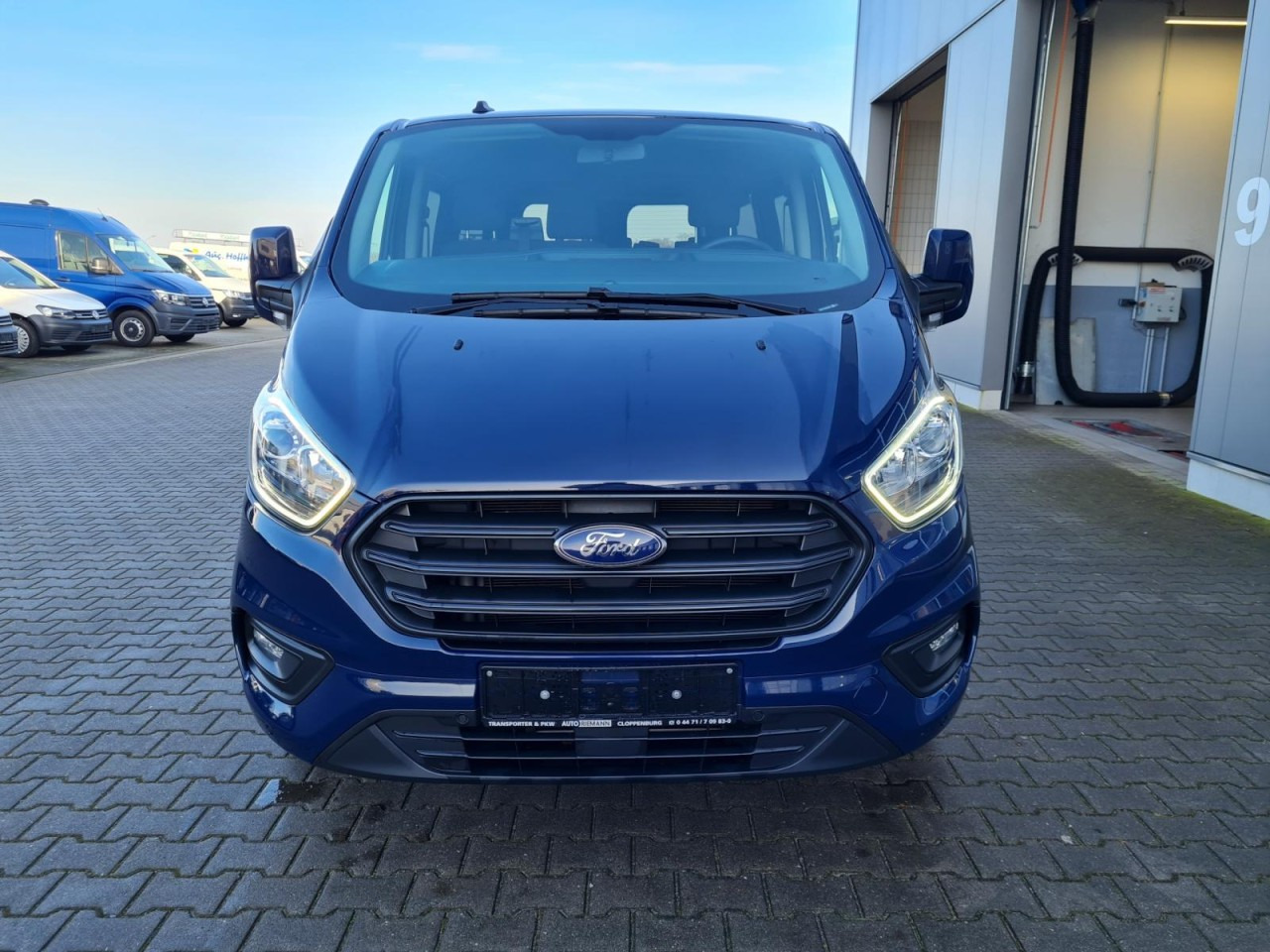 Ford Transit Custom Kombi 320 L2 Trend 9 Sitze PDC - Микробус, Пътнически бус: снимка 2 Ford Transit Custom Kombi 320 L2 Trend 9 Sitze PDC - Микробус, Пътнически бус: снимка 2