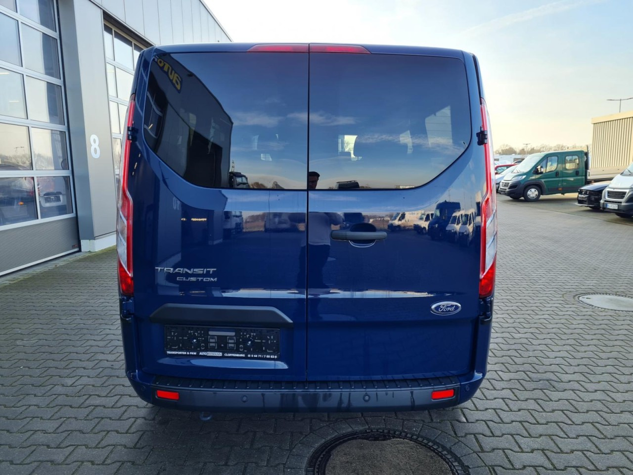 Ford Transit Custom Kombi 320 L2 Trend 9 Sitze PDC - Микробус, Пътнически бус: снимка 5 Ford Transit Custom Kombi 320 L2 Trend 9 Sitze PDC - Микробус, Пътнически бус: снимка 5