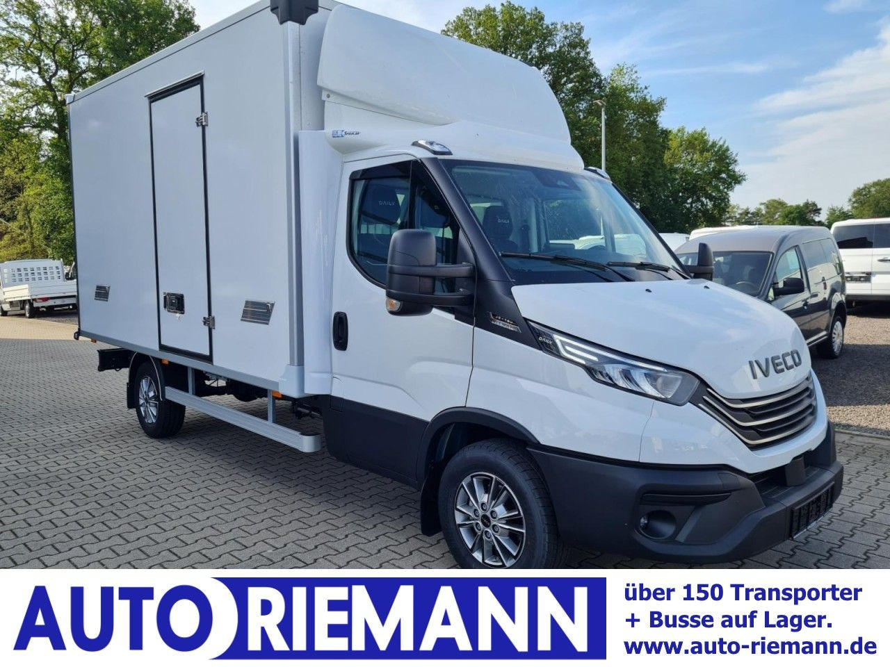 Iveco Daily 35S18 3.0 Koffer Hi Matic LM KAMERA NAVI - Лекотоварен автомобил фургон: снимка 1 Iveco Daily 35S18 3.0 Koffer Hi Matic LM KAMERA NAVI - Лекотоварен автомобил фургон: снимка 1