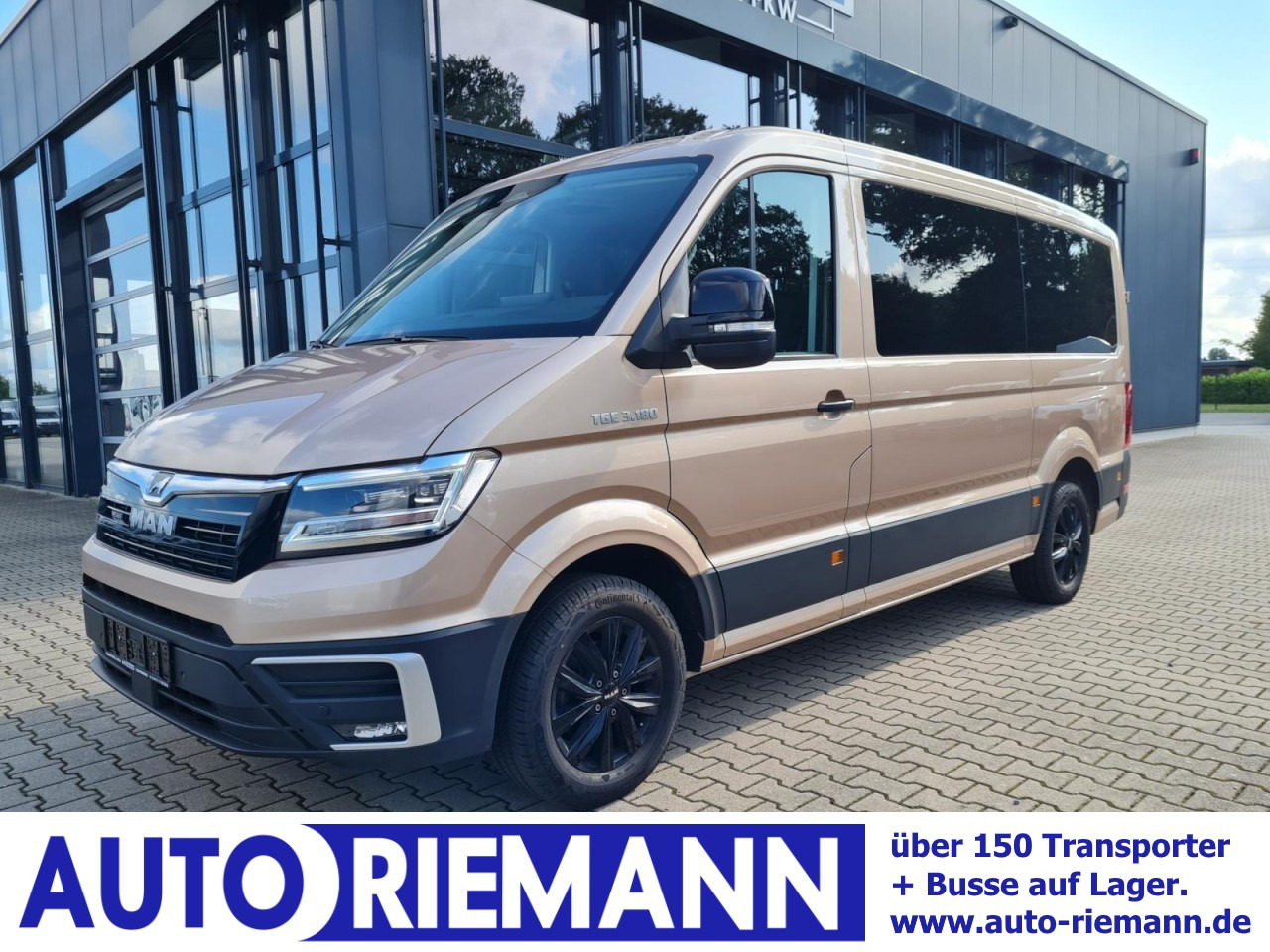 Man TGE 3.180 TDi Kombi 9 Sitze ALU KAMERA LED LEDER Sonderumbau - Микробус, Пътнически бус: снимка 1 Man TGE 3.180 TDi Kombi 9 Sitze ALU KAMERA LED LEDER Sonderumbau - Микробус, Пътнически бус: снимка 1