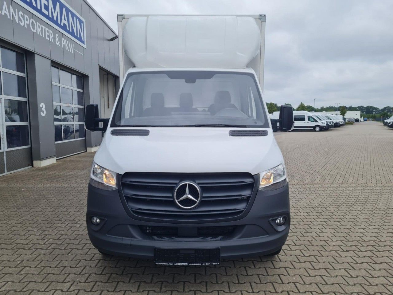 Mercedes-Benz Sprinter 315 CDI Koffer RWD KLIMA TEMPOMAT RWD - Лекотоварен автомобил фургон: снимка 2 Mercedes-Benz Sprinter 315 CDI Koffer RWD KLIMA TEMPOMAT RWD - Лекотоварен автомобил фургон: снимка 2