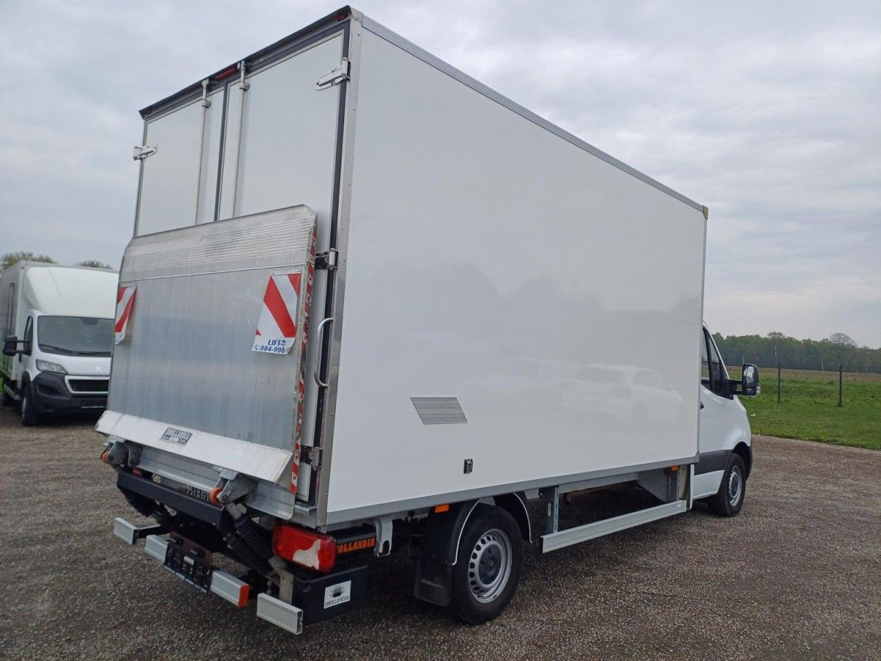 Mercedes-Benz Sprinter 315 RWD Möbel Koffer LBW KLIMA TEMPOMAT - Лекотоварен автомобил фургон: снимка 4 Mercedes-Benz Sprinter 315 RWD Möbel Koffer LBW KLIMA TEMPOMAT - Лекотоварен автомобил фургон: снимка 4