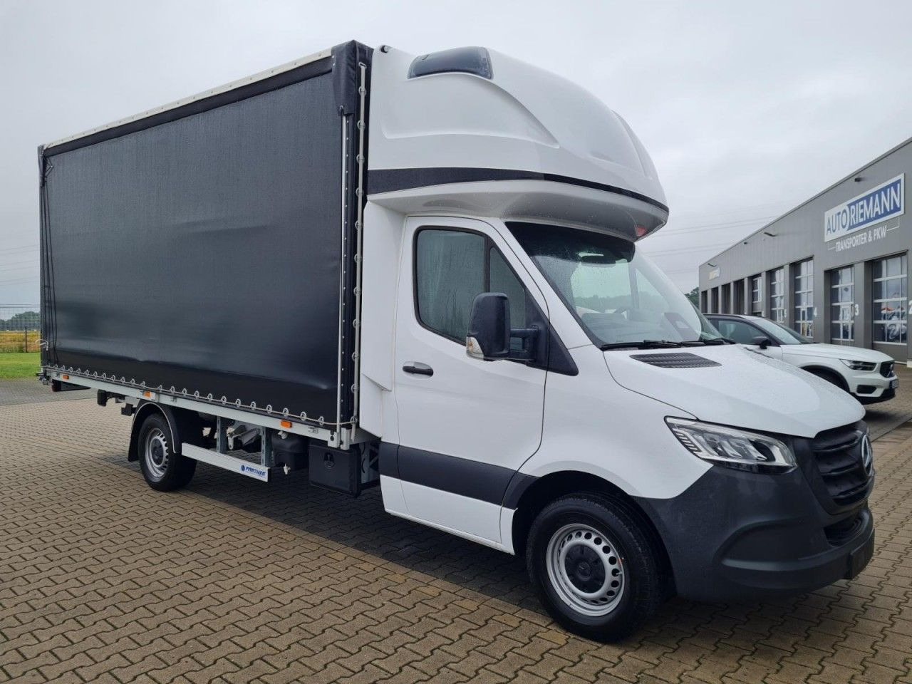 Mercedes-Benz Sprinter 317 AG Pritsche Schiebe Plane Schlafkab - Брезентов бус: снимка 3 Mercedes-Benz Sprinter 317 AG Pritsche Schiebe Plane Schlafkab - Брезентов бус: снимка 3