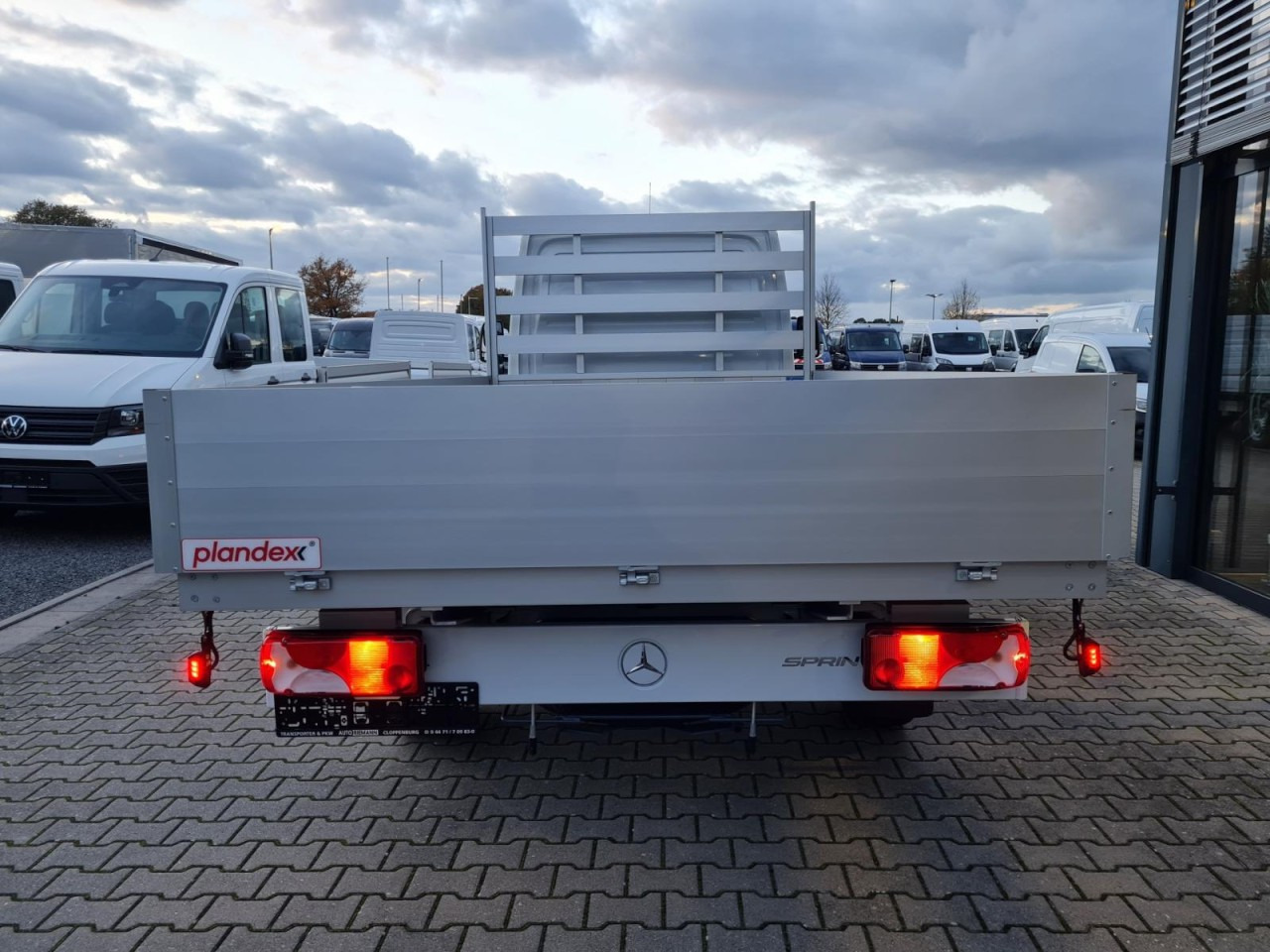 Mercedes-Benz Sprinter 317 CDI Pritsche L3 lang RWD KLIMA TEMPOMAT - Бордови бус: снимка 5 Mercedes-Benz Sprinter 317 CDI Pritsche L3 lang RWD KLIMA TEMPOMAT - Бордови бус: снимка 5