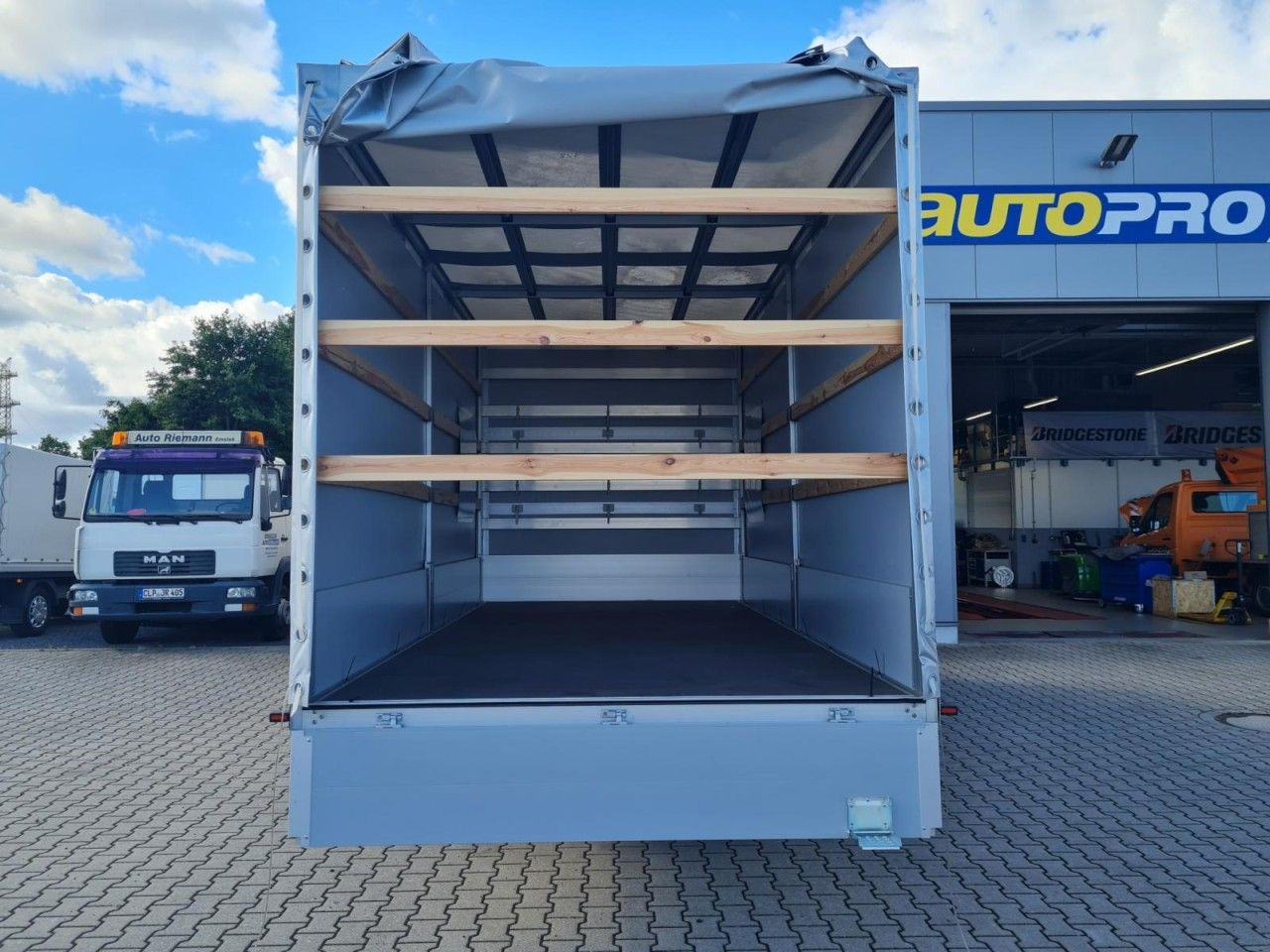 Брезентов бус Mercedes-Benz Sprinter 317 CDI Pritsche Plane Schlafkab. RWD: снимка 16