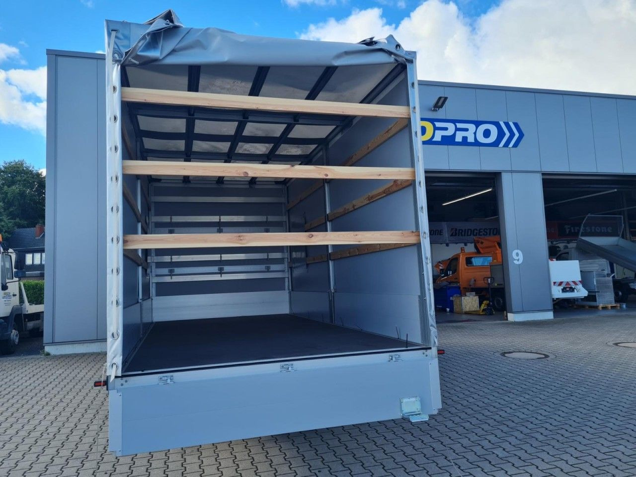 Брезентов бус Mercedes-Benz Sprinter 317 CDI Pritsche Plane Schlafkab. RWD: снимка 6