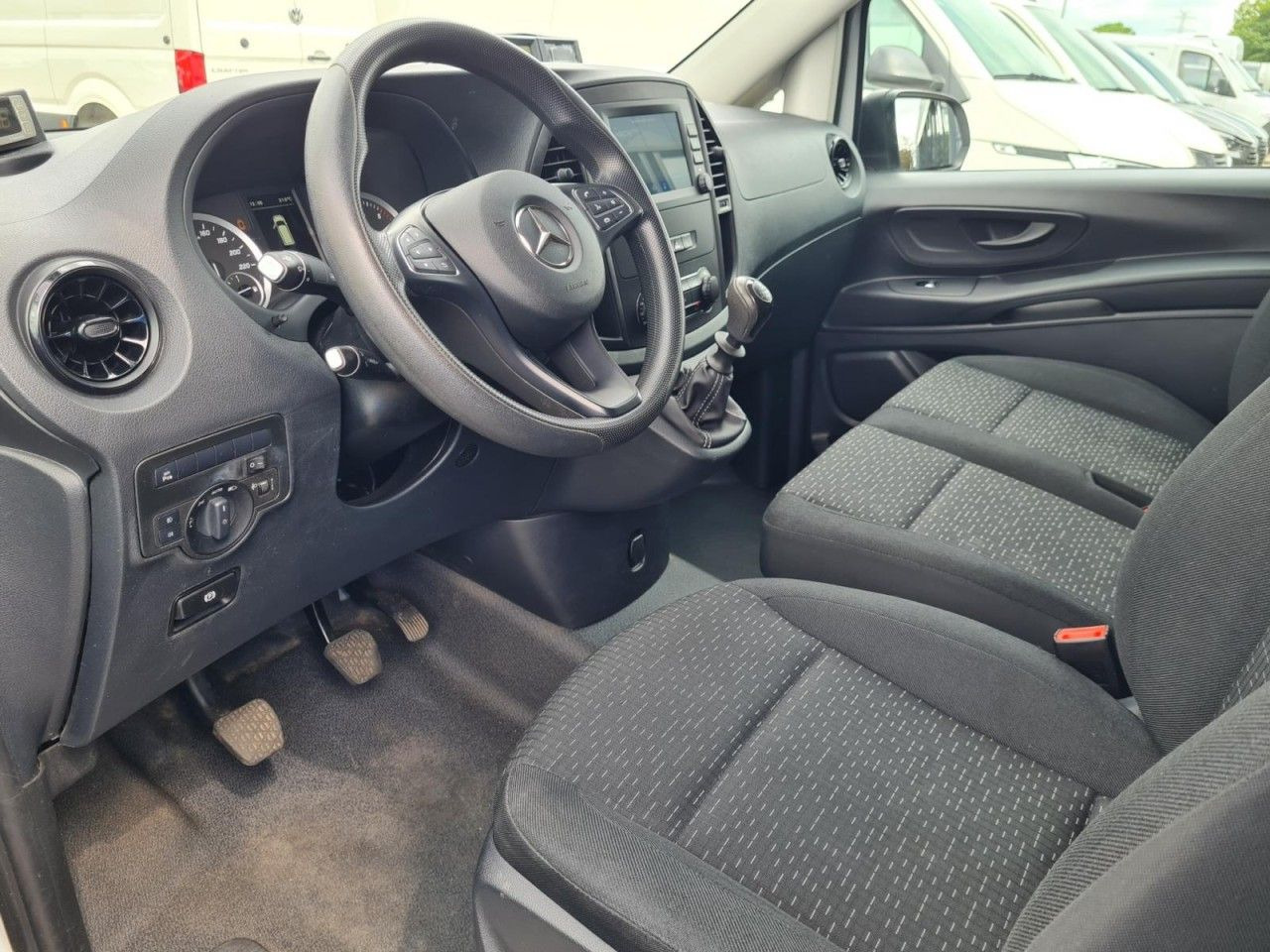 Хладилен бус Mercedes-Benz Vito 116 Cdi Kühlkasten Stand + Fahrkühl. lang: снимка 9