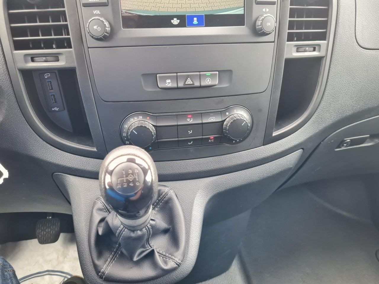 Хладилен бус Mercedes-Benz Vito 116 Cdi Kühlkasten Stand + Fahrkühl. lang: снимка 21