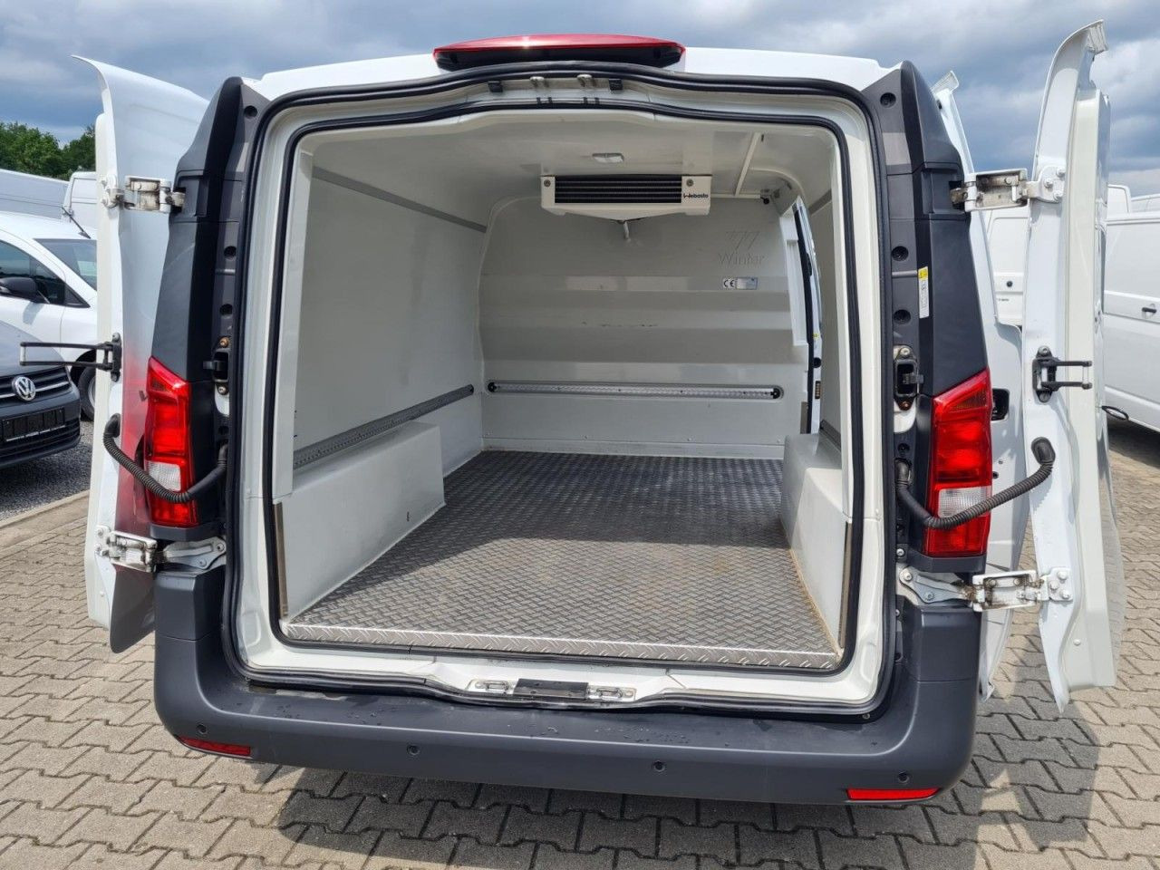 Хладилен бус Mercedes-Benz Vito 116 Cdi Kühlkasten Stand + Fahrkühl. lang: снимка 6