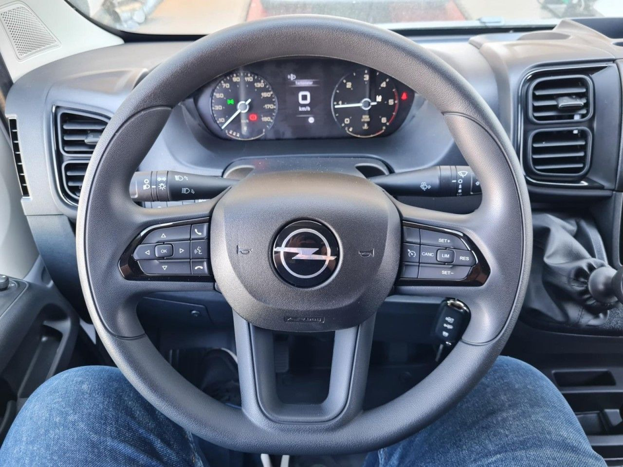 Товарен бус Opel Movano 35 Cargo Kasten L2H2 KLIMA KOMFORT PDC TE: снимка 9