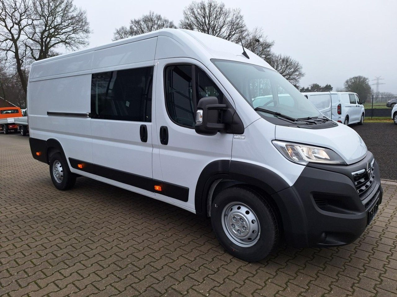 Opel Movano 35 Cargo L4 Doka 6-Sitze verstärkt PDC - Товарен бус, Бус с двойна кабина: снимка 3 Opel Movano 35 Cargo L4 Doka 6-Sitze verstärkt PDC - Товарен бус, Бус с двойна кабина: снимка 3