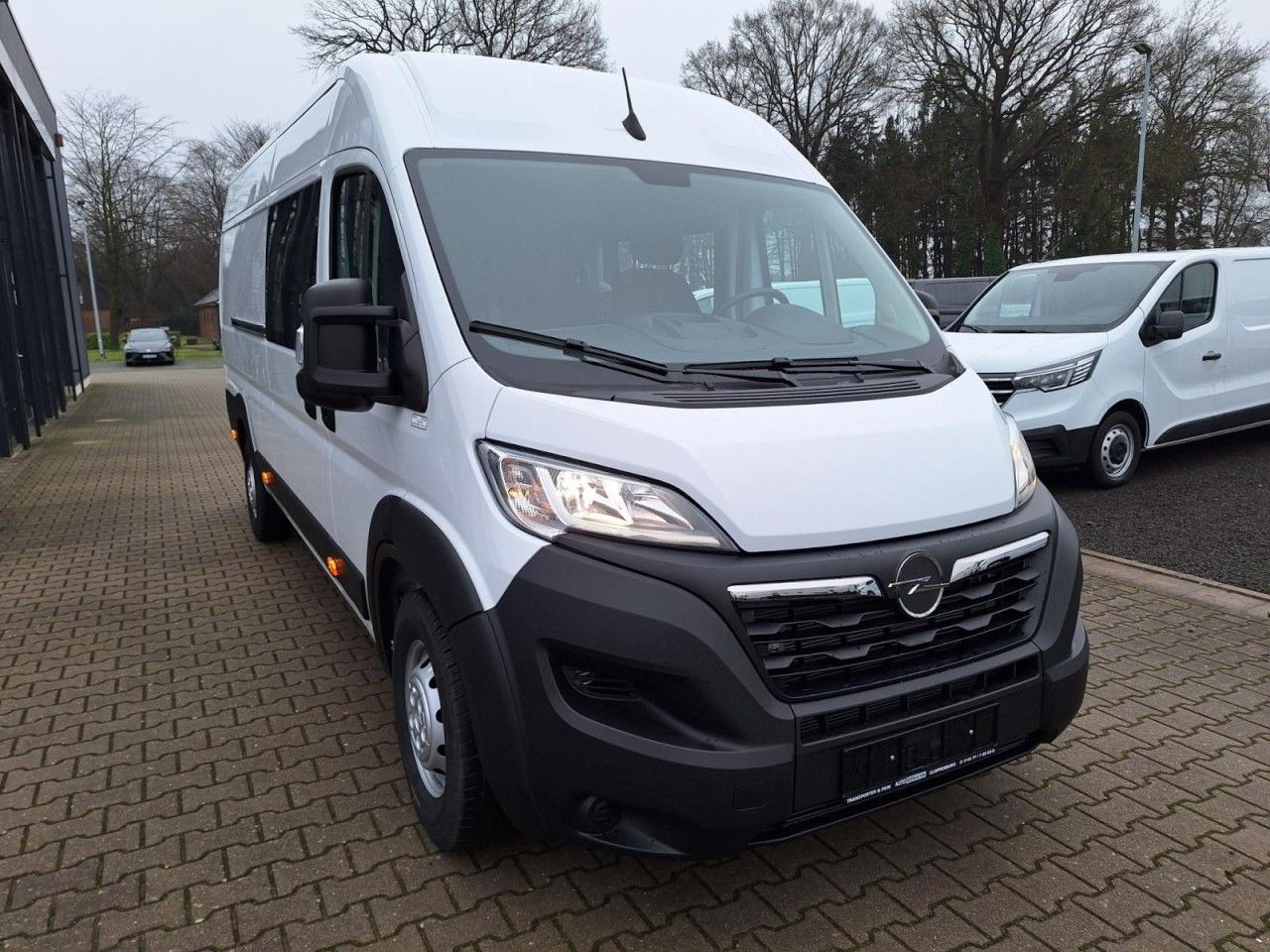 Opel Movano 35 Cargo L4 Doka 6-Sitze verstärkt PDC - Товарен бус, Бус с двойна кабина: снимка 2 Opel Movano 35 Cargo L4 Doka 6-Sitze verstärkt PDC - Товарен бус, Бус с двойна кабина: снимка 2