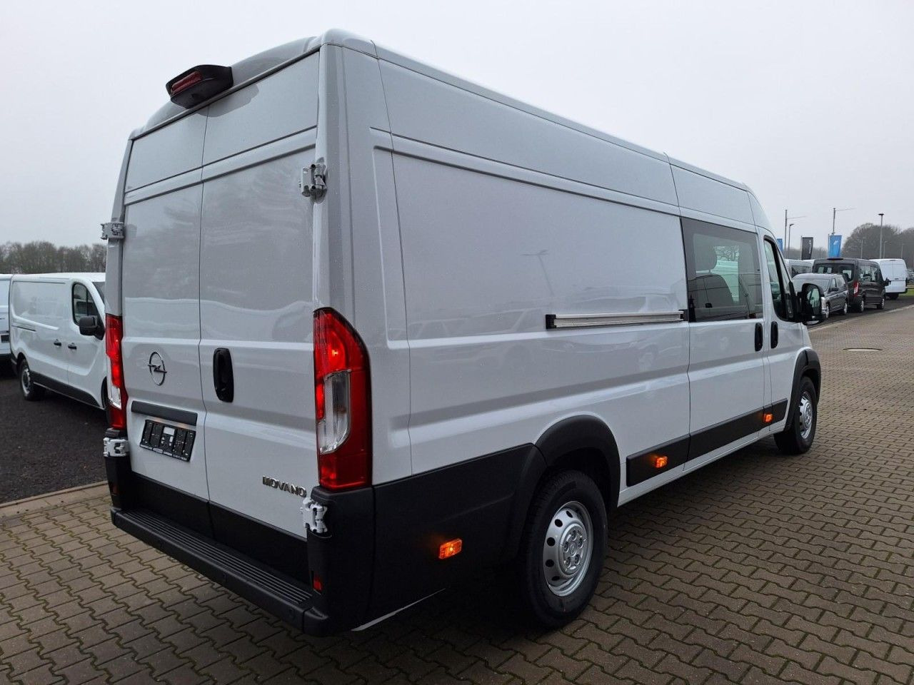 Opel Movano 35 Cargo L4 Doka 6-Sitze verstärkt PDC - Товарен бус, Бус с двойна кабина: снимка 5 Opel Movano 35 Cargo L4 Doka 6-Sitze verstärkt PDC - Товарен бус, Бус с двойна кабина: снимка 5