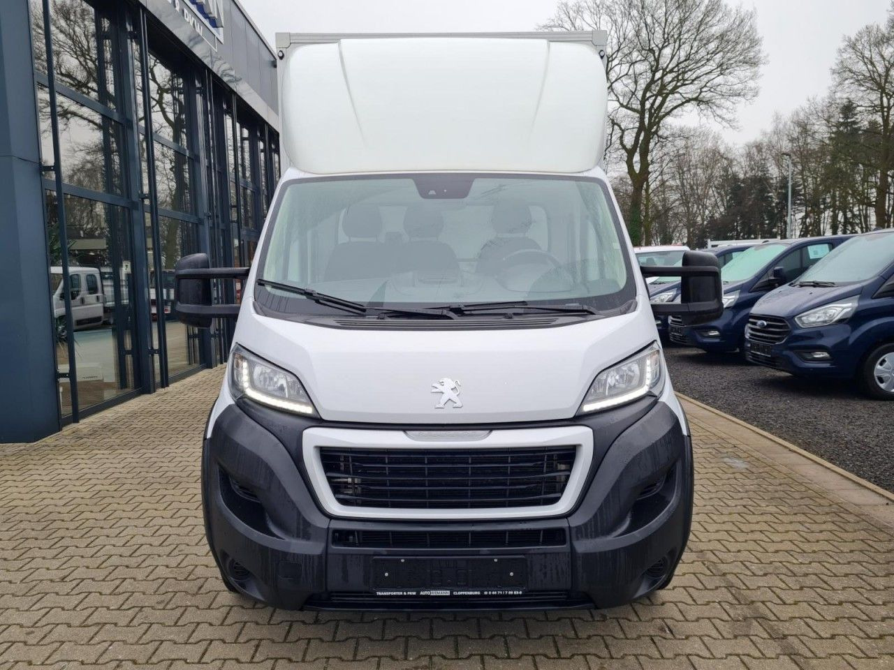 Peugeot Boxer 3.5t Koffer lang L4 ERGO KLIMA KOMFORT TEM - Лекотоварен автомобил фургон: снимка 2 Peugeot Boxer 3.5t Koffer lang L4 ERGO KLIMA KOMFORT TEM - Лекотоварен автомобил фургон: снимка 2