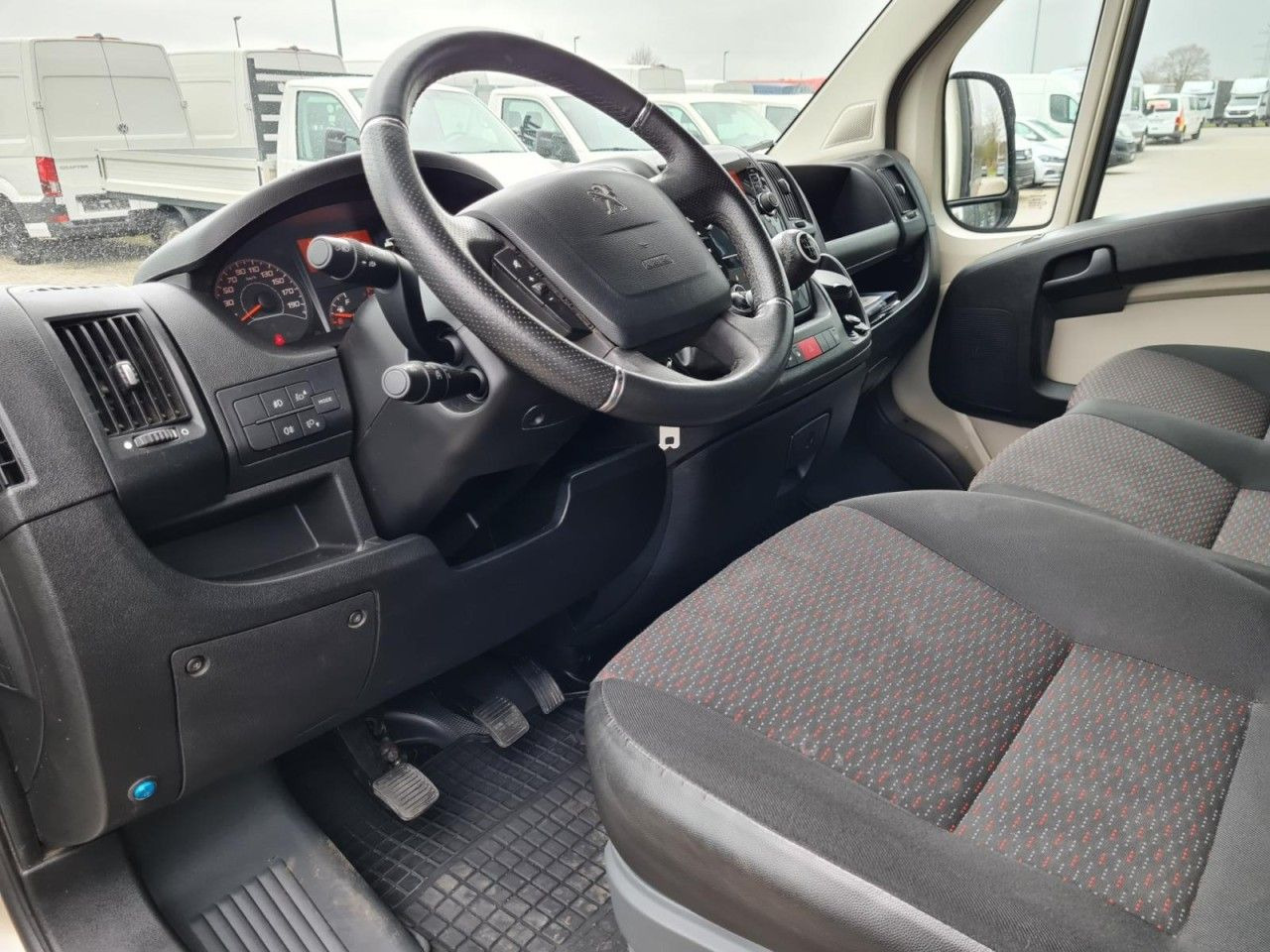 Брезентов бус Peugeot Boxer Pritsche L4 Schiebe Plane Schlafkab Luftfe: снимка 8