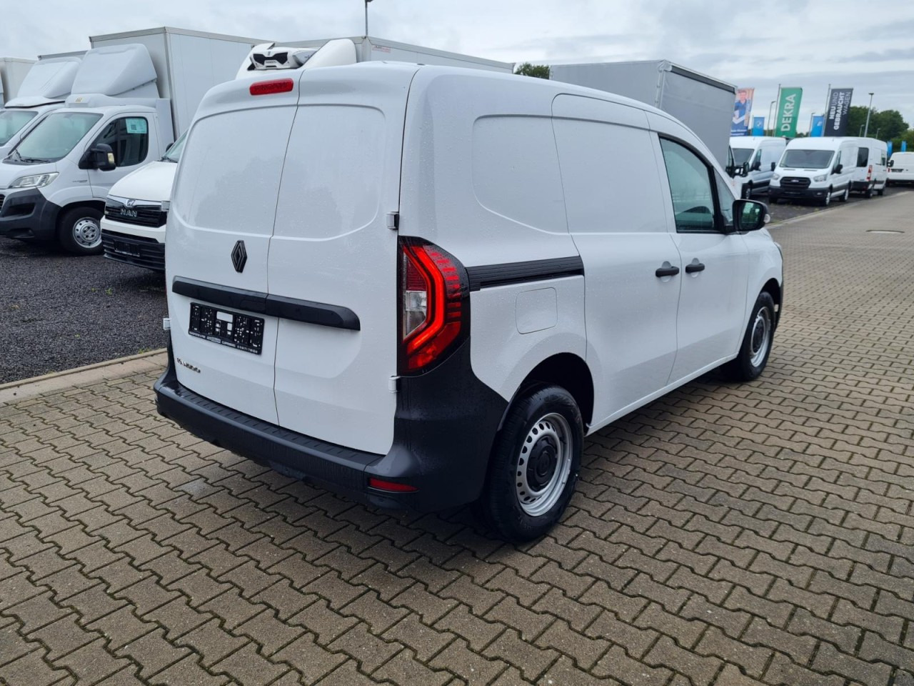 Renault Kangoo Van Kasten L1H1 TCe 1.3i KLIMA PDC TEMPOMAT - Малък ван: снимка 5 Renault Kangoo Van Kasten L1H1 TCe 1.3i KLIMA PDC TEMPOMAT - Малък ван: снимка 5