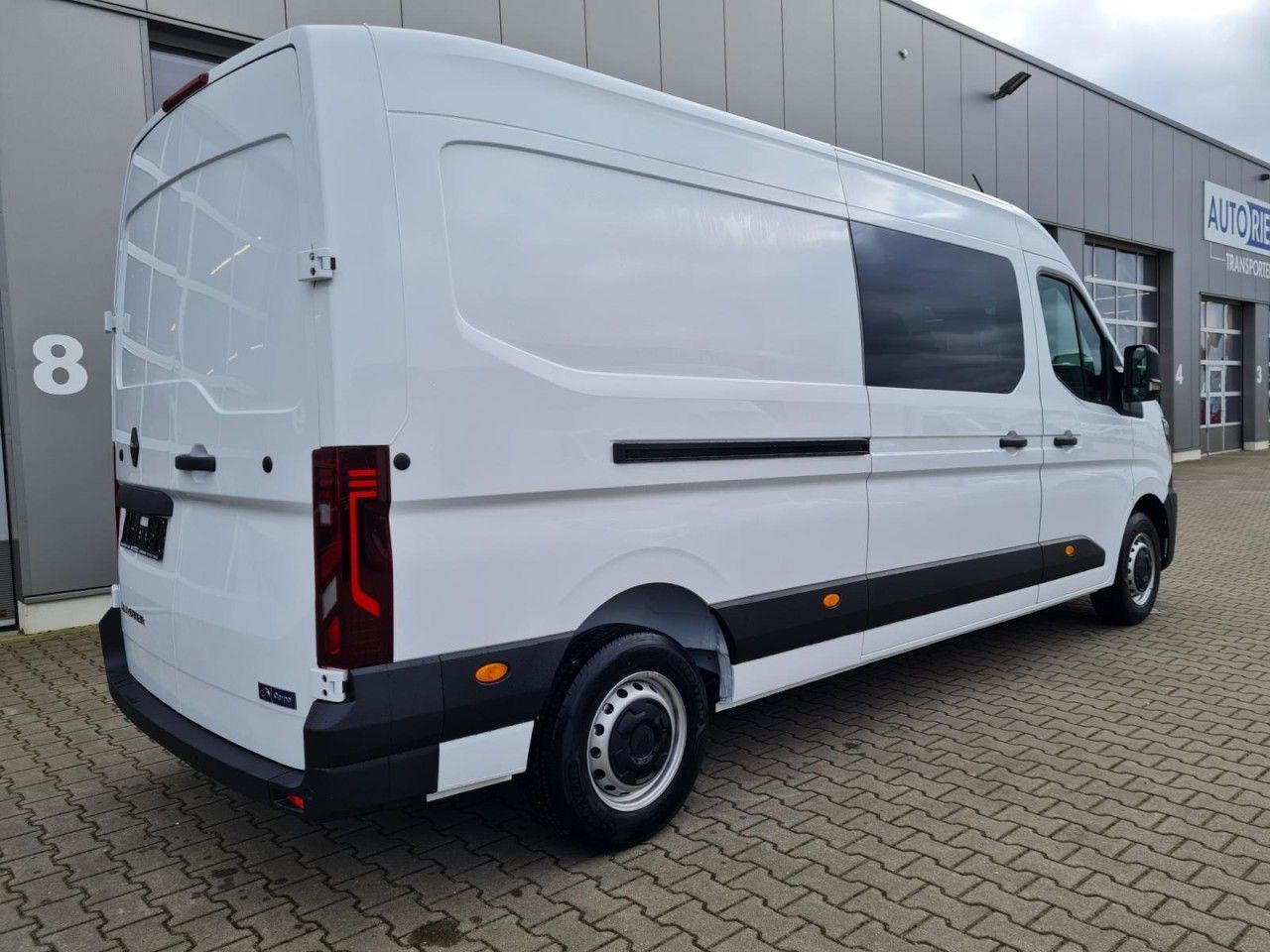 Renault Master 3,5t Kasten Doka dCi 130 L3H2 - Товарен бус, Бус с двойна кабина: снимка 4 Renault Master 3,5t Kasten Doka dCi 130 L3H2 - Товарен бус, Бус с двойна кабина: снимка 4