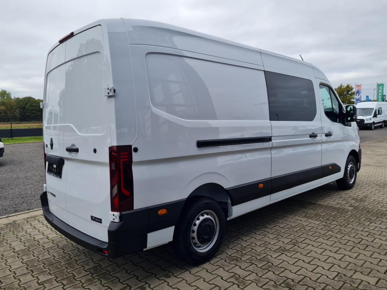 Renault Master 3,5t Kasten dCi Doka L3H2 KLIMA TEMPOMAT - Бус с двойна кабина: снимка 4 Renault Master 3,5t Kasten dCi Doka L3H2 KLIMA TEMPOMAT - Бус с двойна кабина: снимка 4