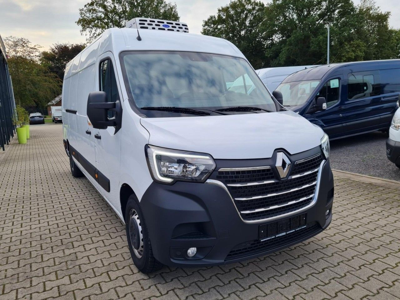 Renault Master 3.5t Kühlkasten Carrier L3H2 lang TEMPOMA - Хладилен бус: снимка 2 Renault Master 3.5t Kühlkasten Carrier L3H2 lang TEMPOMA - Хладилен бус: снимка 2