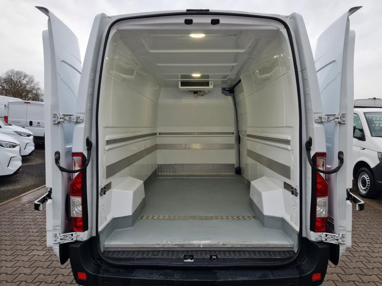 Renault Master 3.5t Kühlkasten L3H2 Stand+Fahrkühlung ER - Хладилен бус: снимка 5 Renault Master 3.5t Kühlkasten L3H2 Stand+Fahrkühlung ER - Хладилен бус: снимка 5