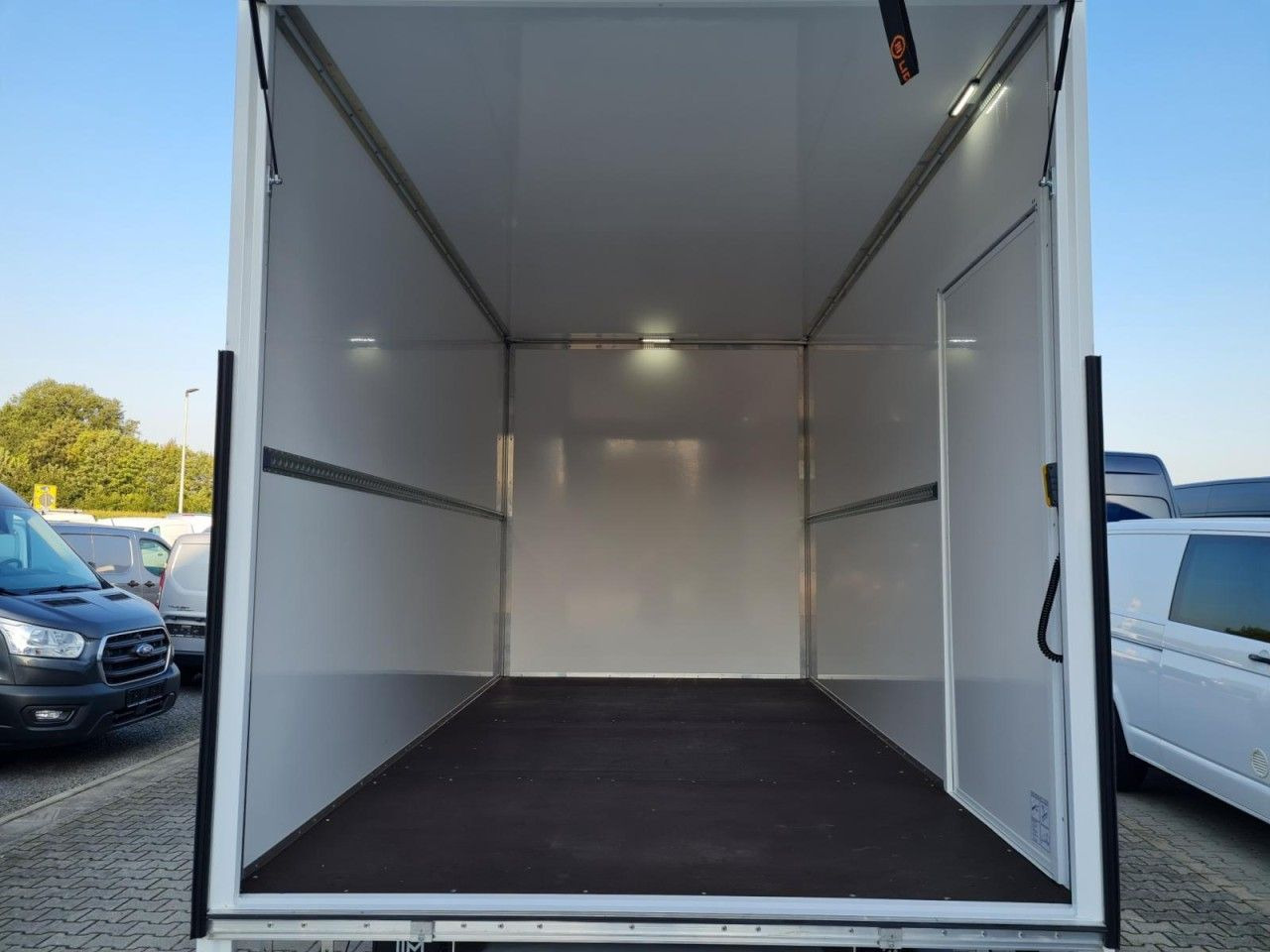Лекотоварен автомобил фургон Renault Master 3.5t Möbel Koffer LBW KLIMA KOMFORT TEMPO: снимка 6