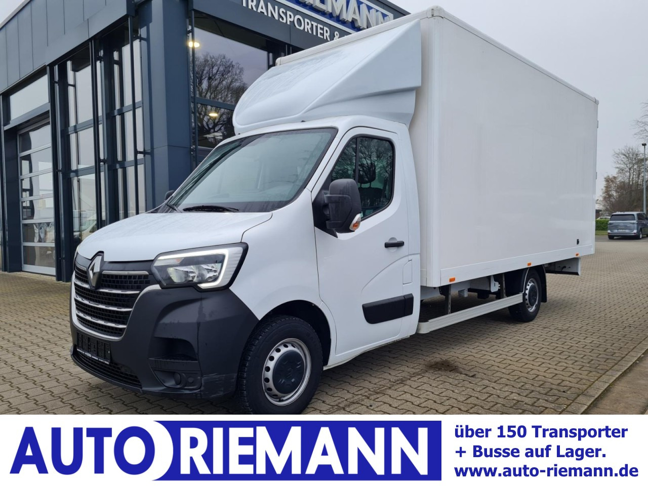 Renault Master 3.5t Möbel Koffer mit 10 Pal. Plätze TEMPOMAT - Лекотоварен автомобил фургон: снимка 1 Renault Master 3.5t Möbel Koffer mit 10 Pal. Plätze TEMPOMAT - Лекотоварен автомобил фургон: снимка 1