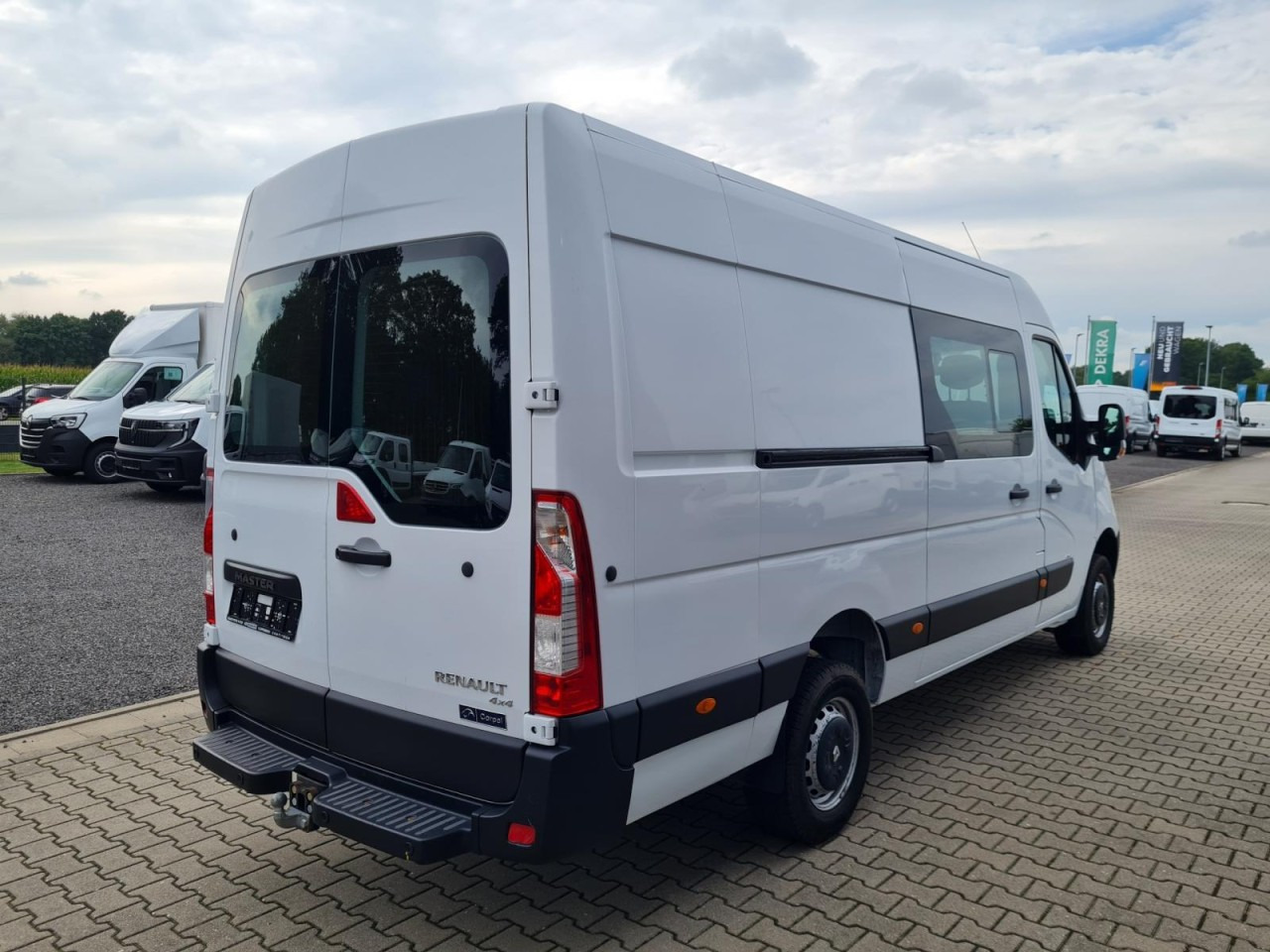 Renault Master 35 Kasten LR Doka 6-Sitze 4x4 Allrad AHK KLIMA PDC - Товарен бус, Бус с двойна кабина: снимка 4 Renault Master 35 Kasten LR Doka 6-Sitze 4x4 Allrad AHK KLIMA PDC - Товарен бус, Бус с двойна кабина: снимка 4