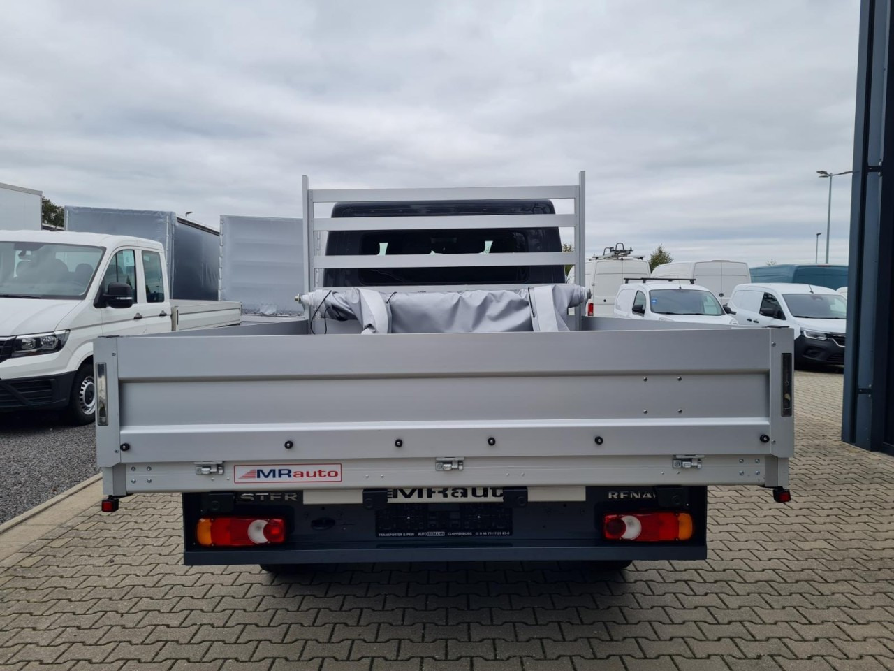 Renault Master 35 New Doka lang L3 AG Klima Komfort Tempomat - Бордови бус, Бус с двойна кабина: снимка 5 Renault Master 35 New Doka lang L3 AG Klima Komfort Tempomat - Бордови бус, Бус с двойна кабина: снимка 5