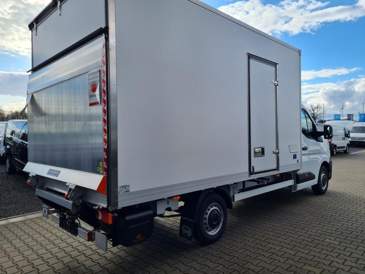 Renault Master 35 New Möbel Koffer LBW LUFTFEDERUNG KAME - Лекотоварен автомобил фургон: снимка 4 Renault Master 35 New Möbel Koffer LBW LUFTFEDERUNG KAME - Лекотоварен автомобил фургон: снимка 4