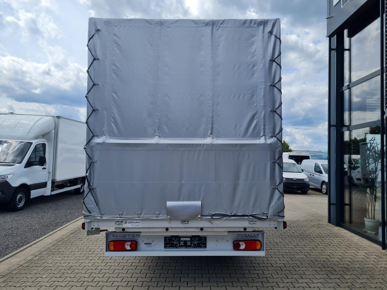 Лизинг на  Renault Master 35 Pritsche Schiebe Plane dCi 170 10 Pal. Renault Master 35 Pritsche Schiebe Plane dCi 170 10 Pal.: снимка 6
