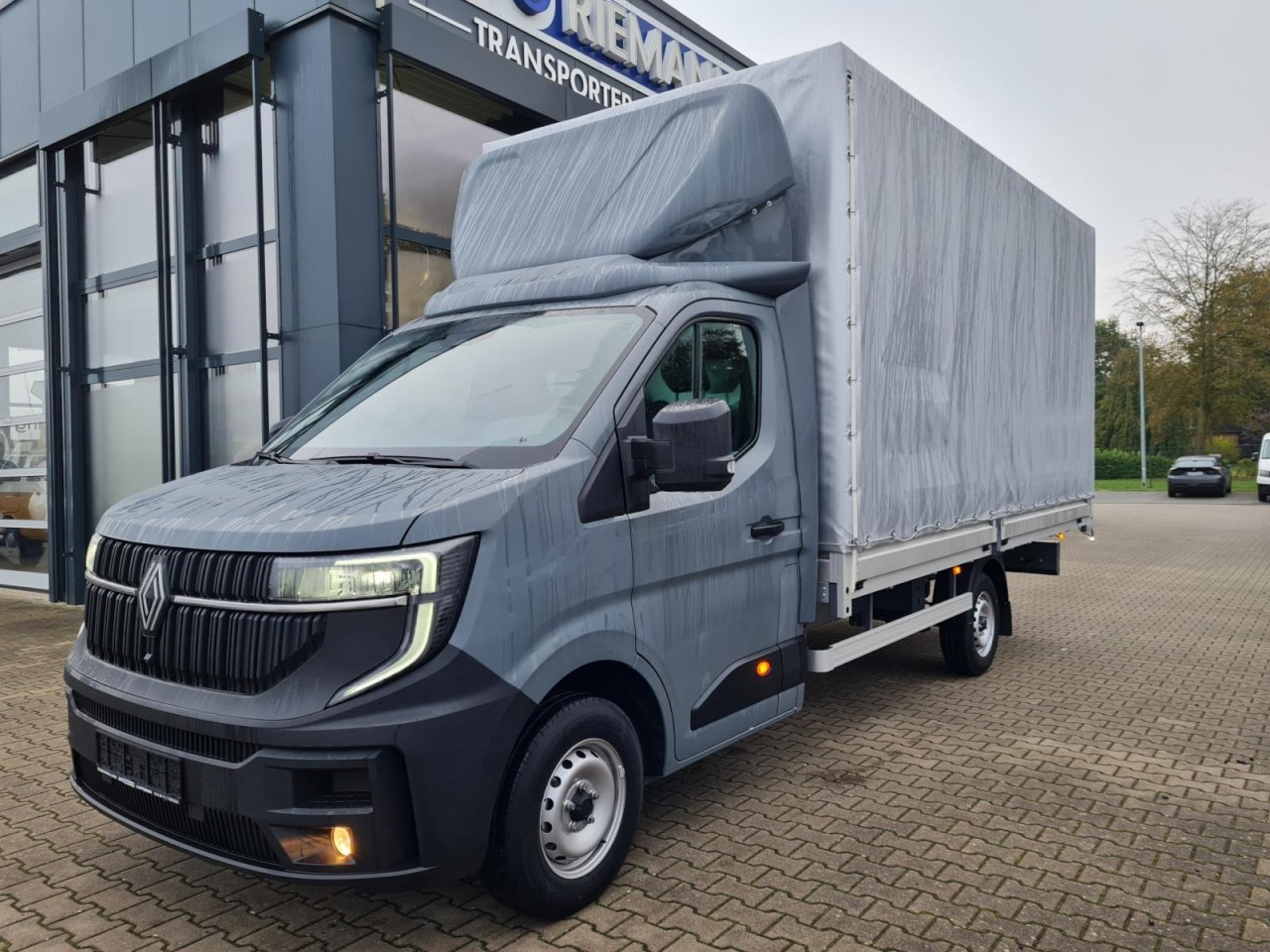 Renault Master Pritsche Schiebe Plane 10 Pal. LUFTFEDERUNG - Брезентов бус: снимка 2 Renault Master Pritsche Schiebe Plane 10 Pal. LUFTFEDERUNG - Брезентов бус: снимка 2