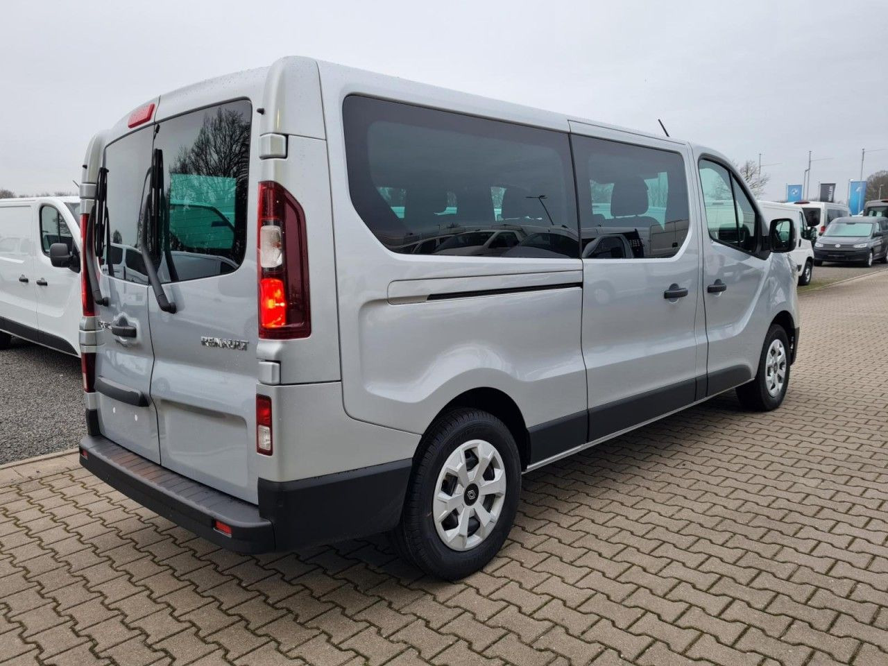 Renault Trafic Kombi 9-Sitze L2 Grand Equilibre KLIMA TE - Лек автомобил: снимка 5 Renault Trafic Kombi 9-Sitze L2 Grand Equilibre KLIMA TE - Лек автомобил: снимка 5