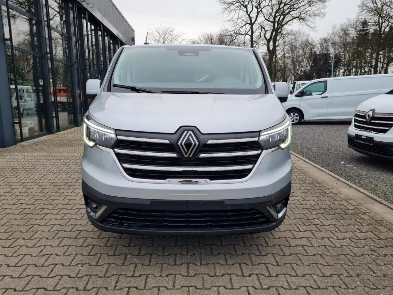 Renault Trafic Kombi 9-Sitze L2 Grand Equilibre KLIMA TE - Лек автомобил: снимка 2 Renault Trafic Kombi 9-Sitze L2 Grand Equilibre KLIMA TE - Лек автомобил: снимка 2