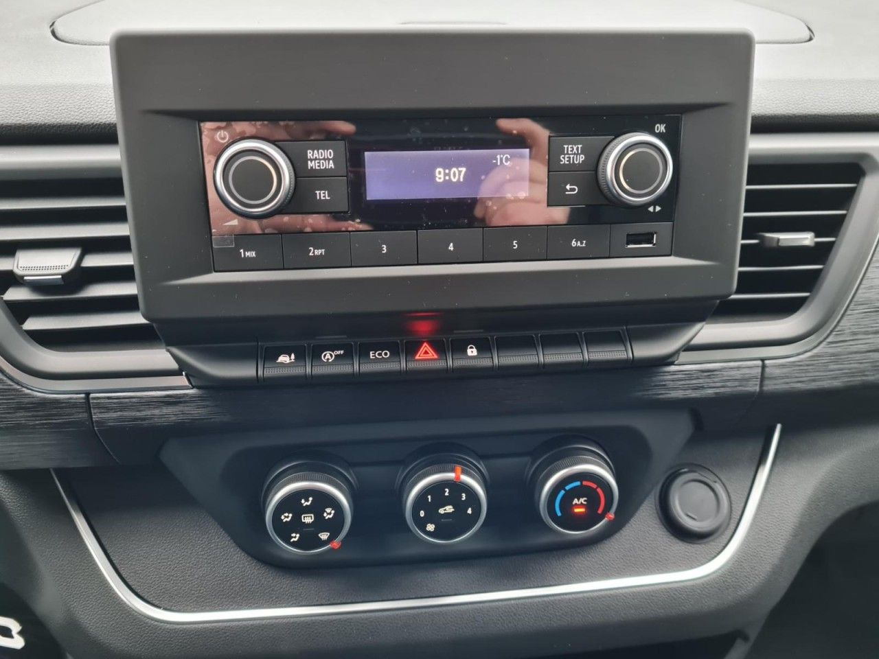 Лизинг на  Renault Trafic Kombi 9-Sitze L2 Grand Equilibre KLIMA TE Renault Trafic Kombi 9-Sitze L2 Grand Equilibre KLIMA TE: снимка 12