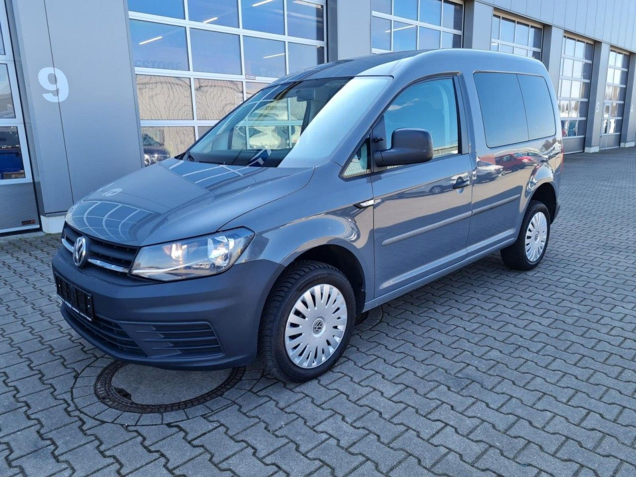 Volkswagen Caddy 4Motion TDi Kombi 5-Sitze TEMPO STHZ REGAL - Лек автомобил: снимка 3 Volkswagen Caddy 4Motion TDi Kombi 5-Sitze TEMPO STHZ REGAL - Лек автомобил: снимка 3