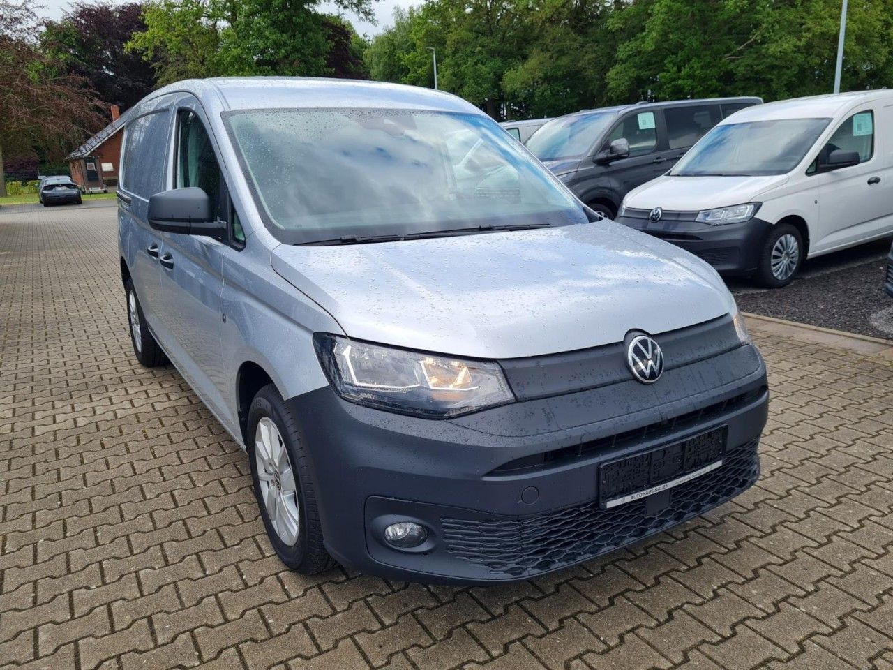 Volkswagen Caddy Cargo Maxi 2.0 TDI NAVI PDC KLIMA Alufelge - Малък ван: снимка 2 Volkswagen Caddy Cargo Maxi 2.0 TDI NAVI PDC KLIMA Alufelge - Малък ван: снимка 2
