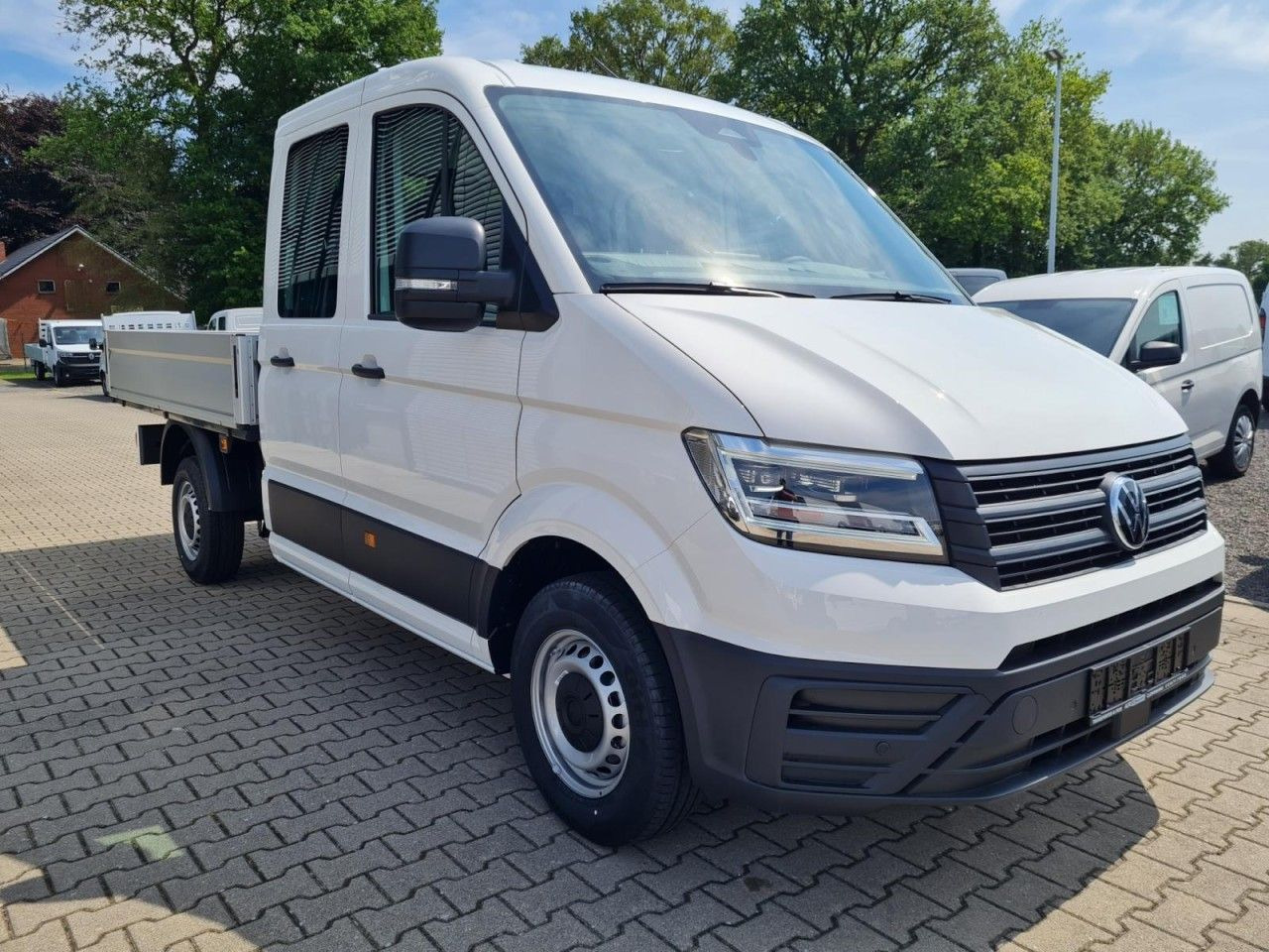 Volkswagen Crafter 35 Doka TDI MR LED KLIMA TEMPOMAT - Бордови бус, Бус с двойна кабина: снимка 3 Volkswagen Crafter 35 Doka TDI MR LED KLIMA TEMPOMAT - Бордови бус, Бус с двойна кабина: снимка 3