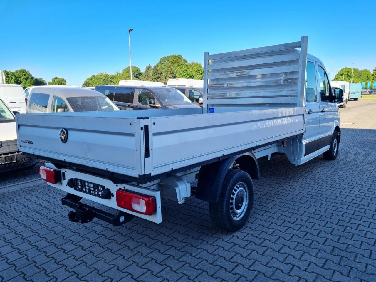 Volkswagen Crafter 35 Doka TDI lang AHK Klima - Бордови бус, Бус с двойна кабина: снимка 4 Volkswagen Crafter 35 Doka TDI lang AHK Klima - Бордови бус, Бус с двойна кабина: снимка 4