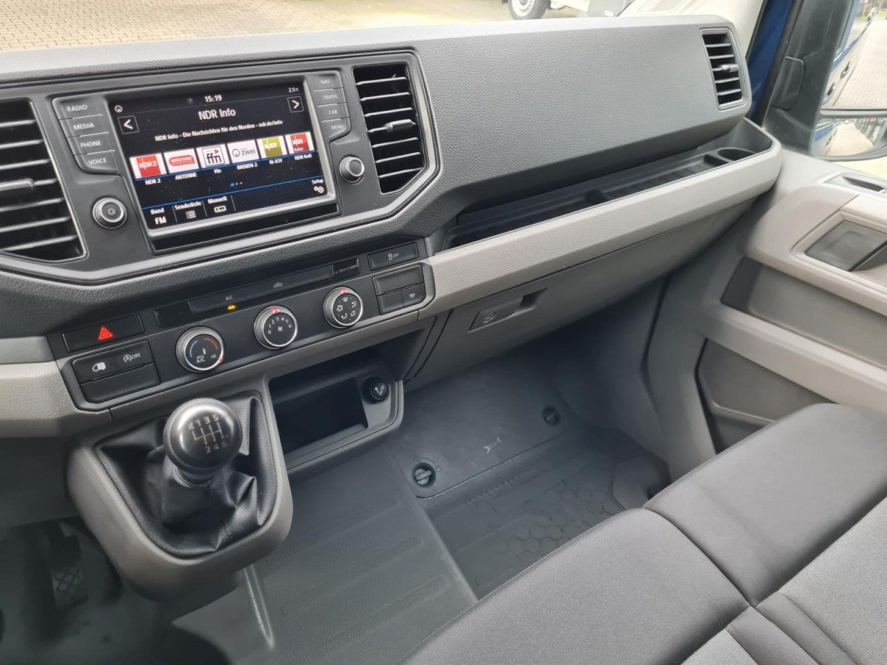Товарен бус, Бус с двойна кабина Volkswagen Crafter 35 Kasten Plus Doka mixto NAVI AHK 6 Sit: снимка 13
