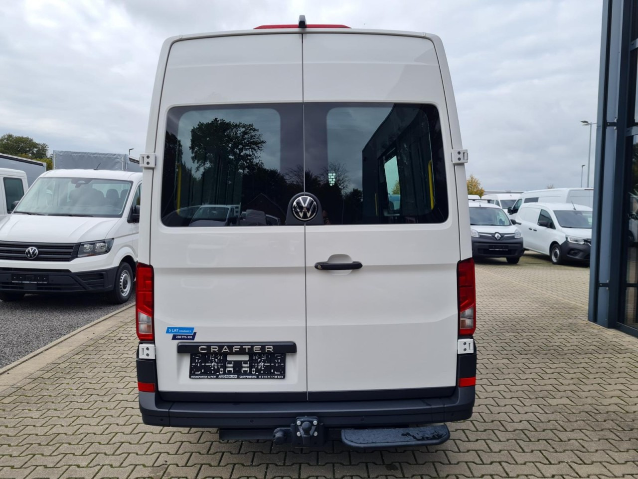 Volkswagen Crafter 35 Kasten TDI MR L3H3 STANDHEIZ AHK - Товарен бус: снимка 5 Volkswagen Crafter 35 Kasten TDI MR L3H3 STANDHEIZ AHK - Товарен бус: снимка 5